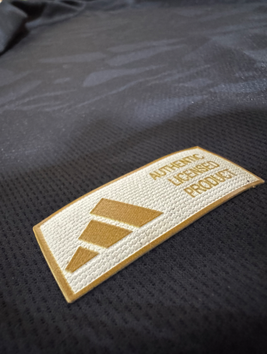Camiseta de Fútbol "Black & Gold" – Edición Especial